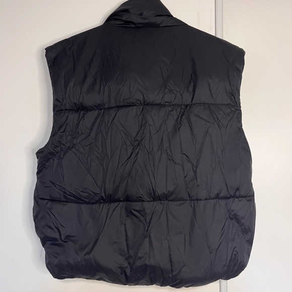 REVERSIBLE PUFFER VEST - Picture 3 of 5